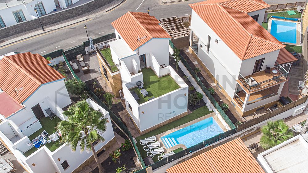 Successful case: sale and purchase of a luxury villa in Corralejo